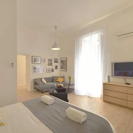 Ferrigni 20 Nyaraló